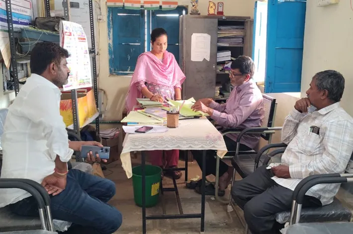 పలు గ్రామాలను సందర్శించిన ఎల్లారెడ్డి డిఎల్పిఓ