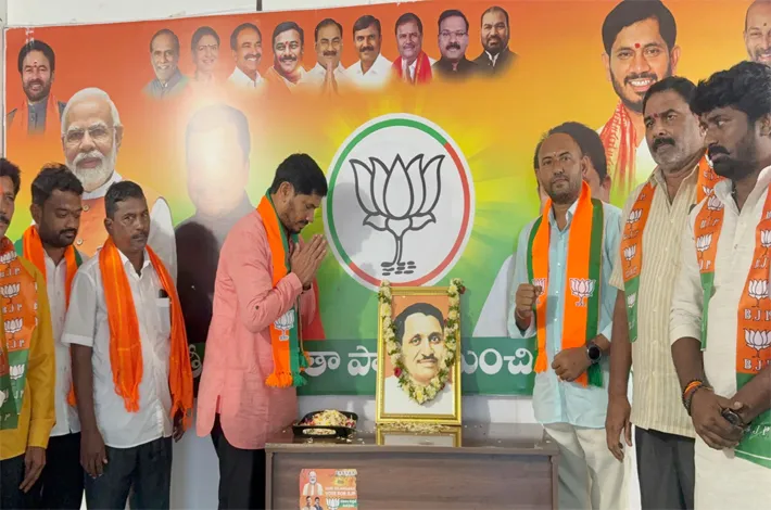 ఘనంగా పండిత్ దీన్ దయాళ్ ఉపాధ్యాయ జయంతి