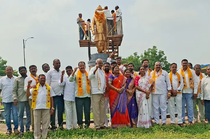 బాపూజీ ఆశయాల సాధనే నిజమైన నివాళి