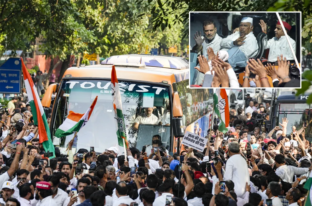 ఈసీ, ముగ్గురు కమిషనర్లు ప్రతివాదులుగా..