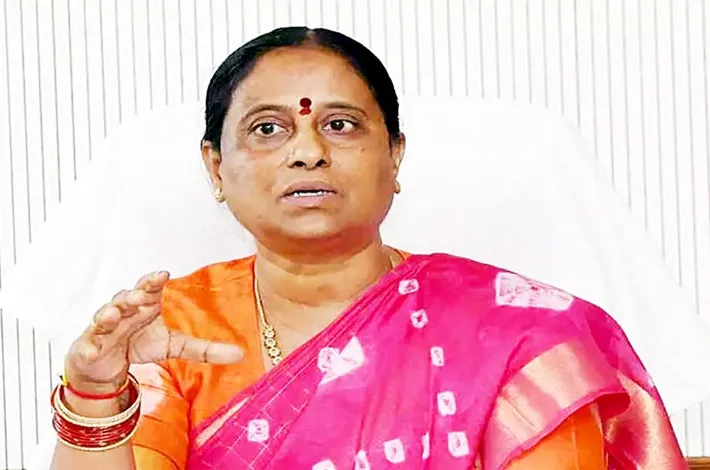 నాటిన ప్రతి మొక్కనూ కాపాడుకోవాలి 