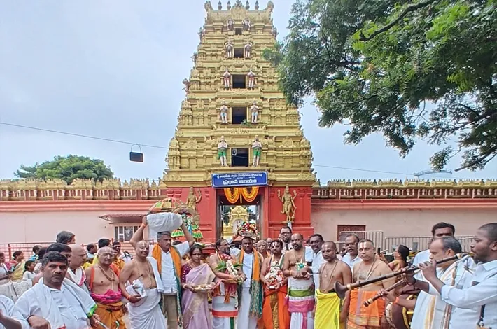 కొండగట్టులో వైభవంగా పవిత్రోత్సవాలు ప్రారంభం