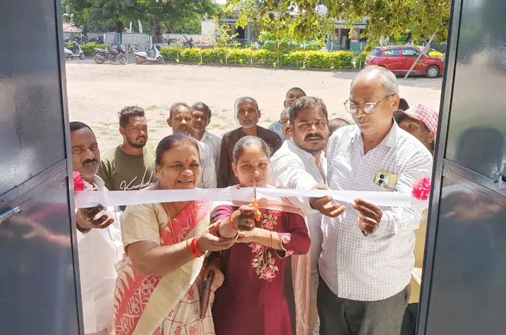 ఖోడద్ పాఠశాలలో కొత్త వంటశాలలు ప్రారంభించిన సర్పంచ్