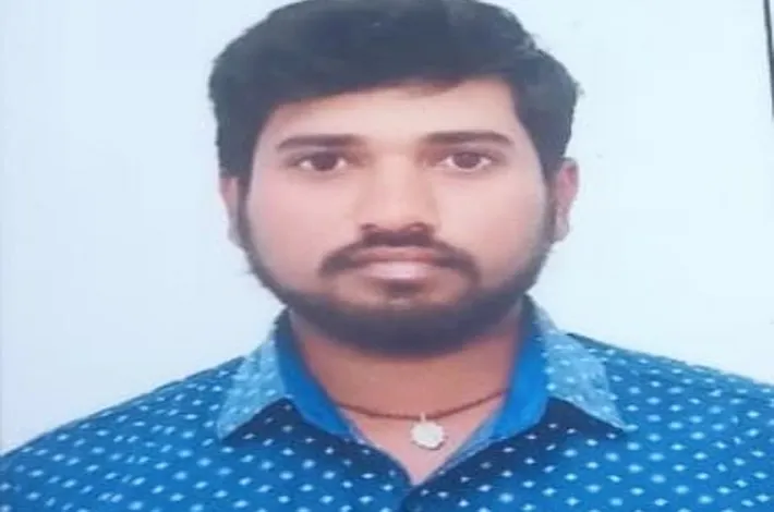 బైక్ యాక్సిడెంట్ తో వ్యక్తి మృతి