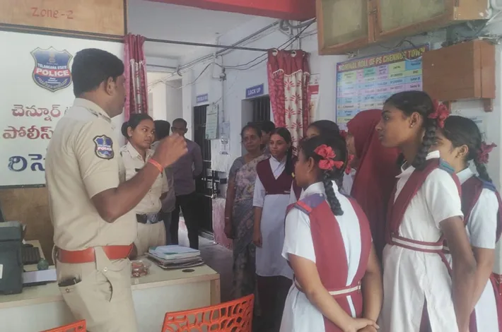 పోలీసుల ఓపెన్ హౌజ్ కార్యక్రమం...