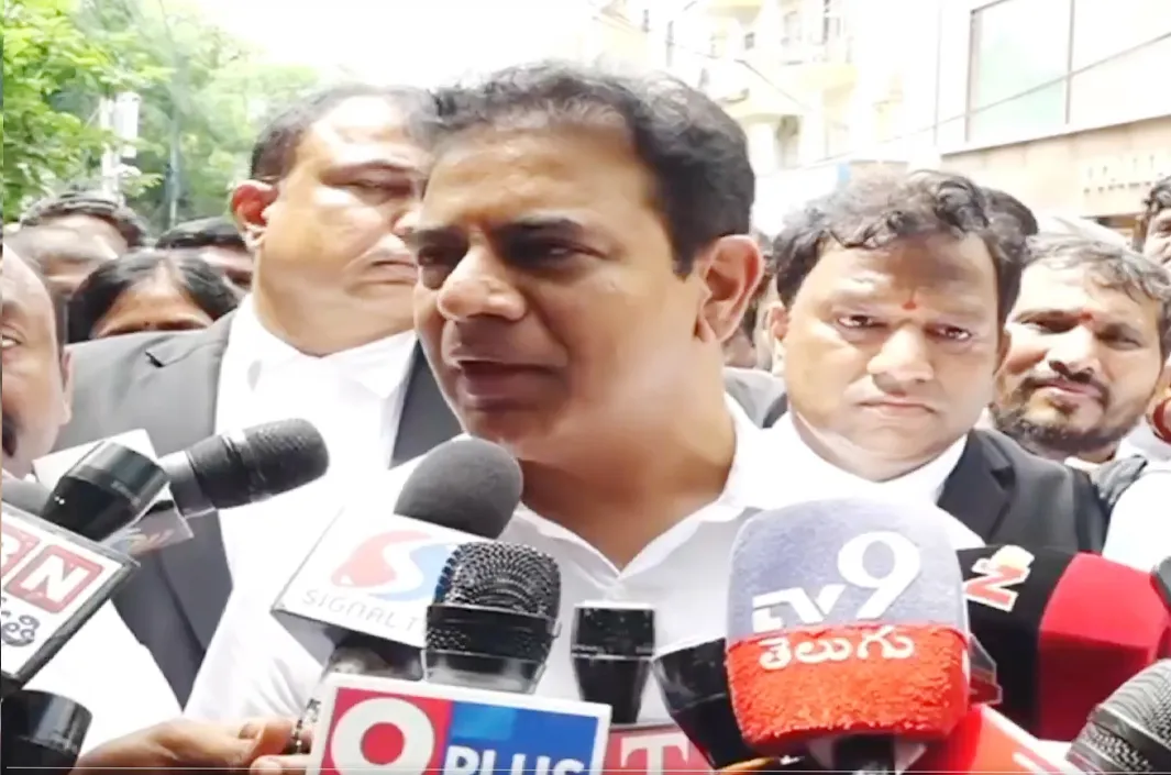 ''మా ఆస్తులన్నీ ఇచ్చేస్తా''! రేవంత్ రెడ్డికి కేటీఆర్ బంపరాఫర్