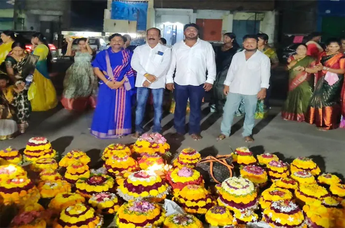 ఎంగిలి బతుకమ్మ వేడుకలు