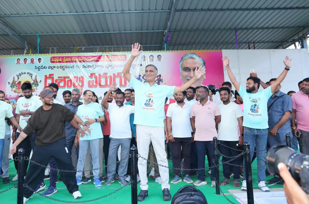 అభివృద్ధిలో సిద్దిపేట దూసుకెళ్లాలి