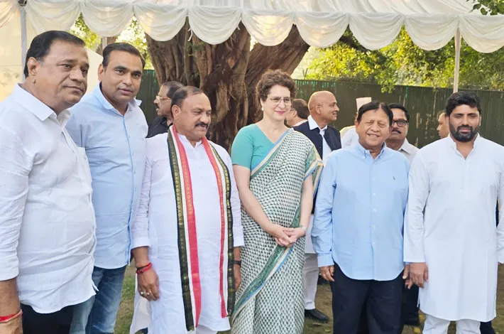 ప్రియాంక గాంధీతో ఎమ్మెల్యే సుదర్శన్ రెడ్డి, పీసీసీ చీఫ్ మహేష్ గౌడ్ భేటీ