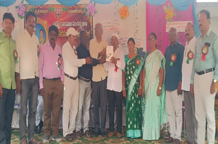 విద్యారంగ వ్యతిరేక విధానాలపై పోరాడాలి