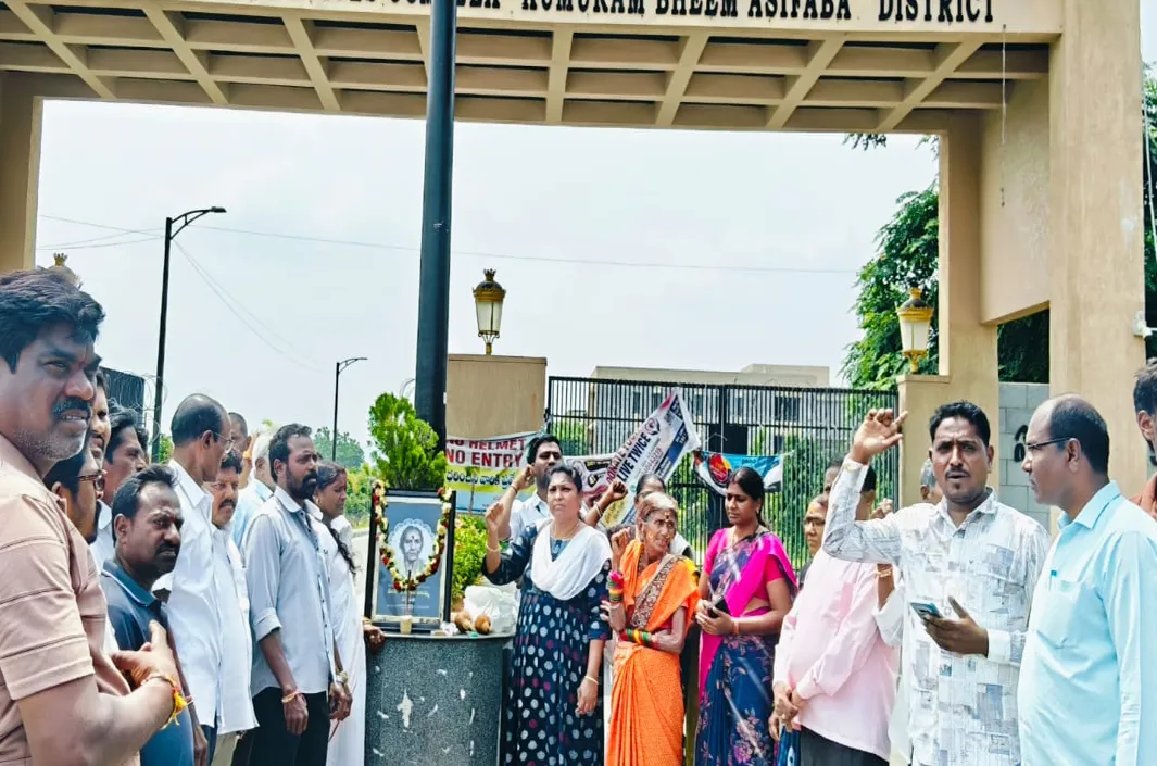 ఐలమ్మ వర్ధంతి సభను బహిష్కరించిన రజకులు