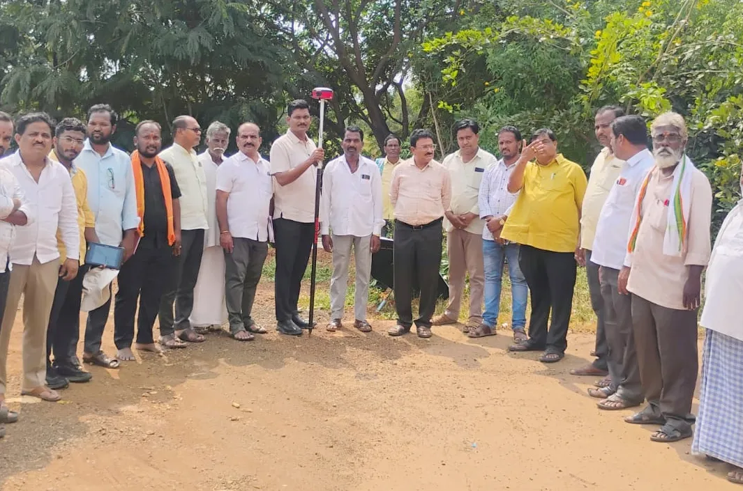 మగ్దంపల్లిలో భూ రీ సర్వే 
