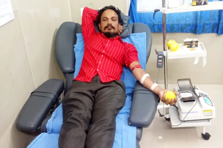 43 సార్లు రక్తదానం చేసి ఆదర్శంగా నిలుస్తున్న రవికుమార్
