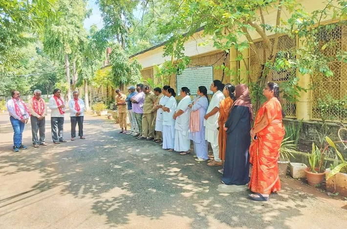 11 ఏళ్లలో ఏం సాధించారు..?