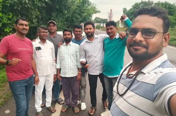 మల్లన్న పాదయాత్రలో పాల్గొనేందుకు బయలుదేరిన జిల్లా నాయకులు
