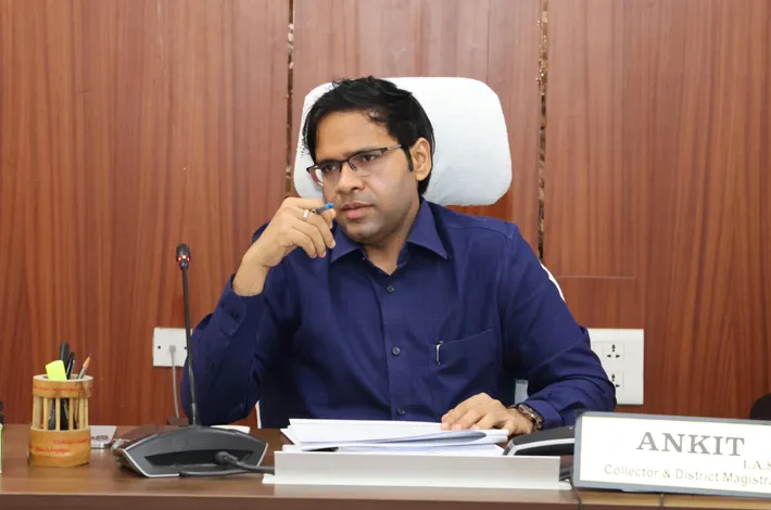 ఎస్సీ, ఎస్టీ కమిషన్ సమీక్ష సమావేశం నేపథ్యంలో నిర్ణయం