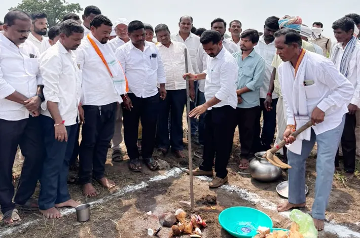 ఘనపూర్‌లో మల్టీపర్పస్ భవన నిర్మాణానికి భూమి పూజ