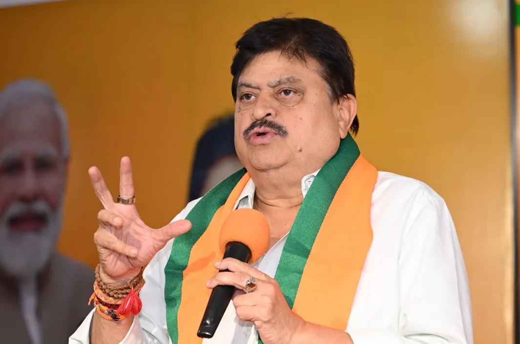 బీజేపీలో ఎమ్మెల్సీ టికెట్ల సందడి.. ఒక్కో స్థానానికి ముగ్గురు!