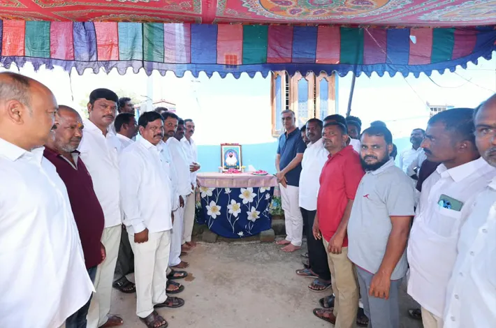 యాదగిరి మృతి పార్టీకి, గ్రామానికి తీరని లోటు