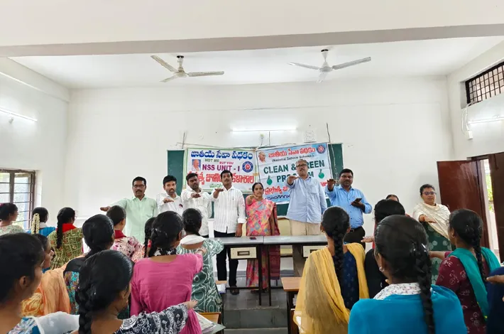 ఎన్ఎస్ఎస్ సేవా భావంతో విద్యార్థులు ముందుకు సాగాలి...
