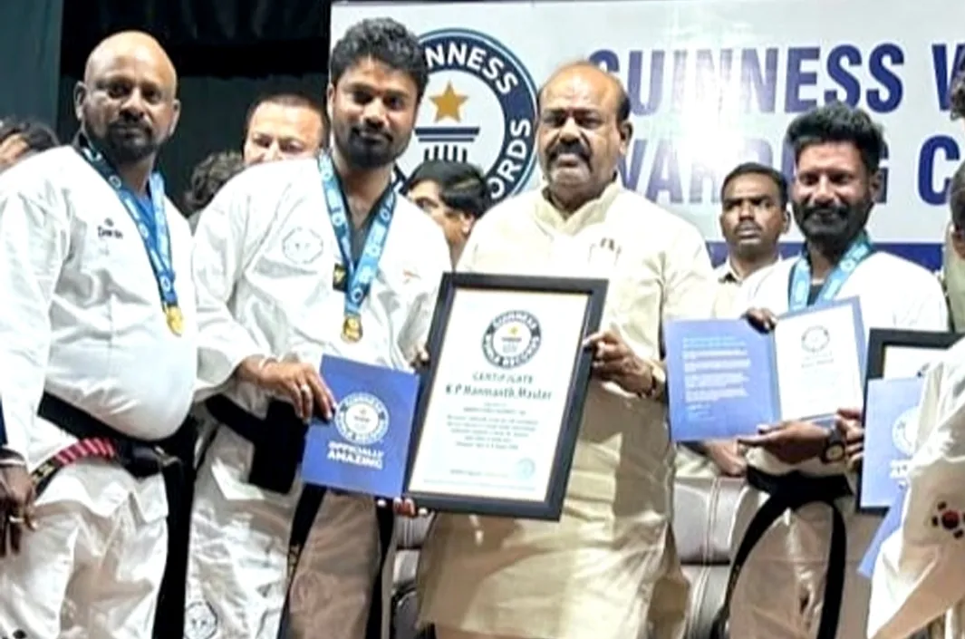 లార్జెస్ట్ తైక్వాండో లెస్సన్ గిన్నీస్ బుక్ ఆఫ్ వరల్డ్ రికార్డ్