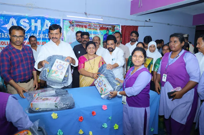 నర్సింగ్ విద్యార్థులకు అండగా ఆశా స్వచ్ఛంద సేవా సంస్థ