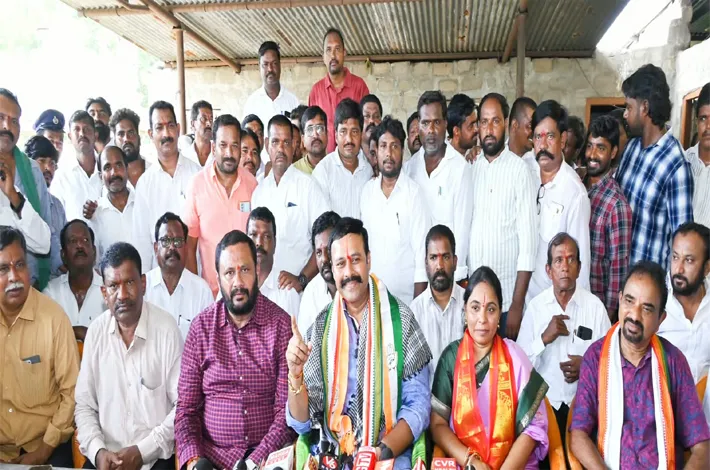 కాంగ్రెస్ కు మా కుటుంబం 4తరాలుగా విధేయులం