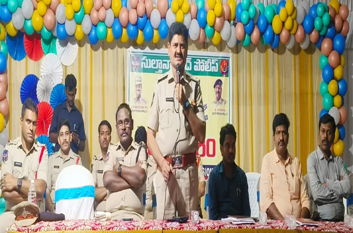 శాంతియుత వాతావరణంలో గణేష్ నిమజ్జన వేడుకలు జరుపుకోవాలి