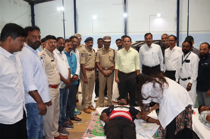 అమరుల స్ఫూర్తితో సమాజ సేవ చేయాలి