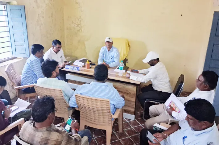 అమ్మ పేరు పైన మొక్క నాటి రక్షించండి