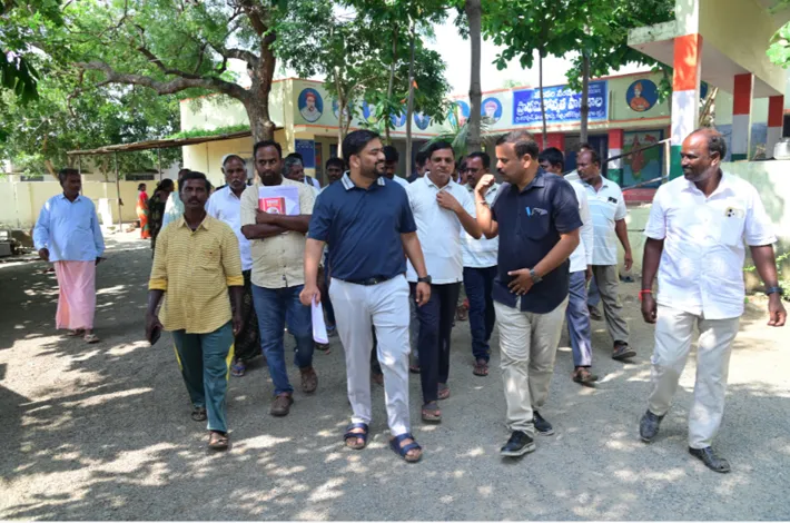 గ్రామస్తులు విజ్ఞప్తికి స్పందించిన కలెక్టర్ 
