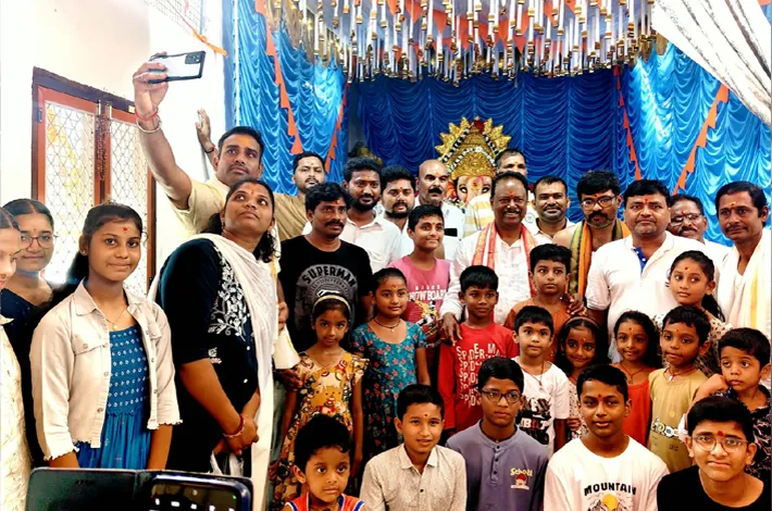 గణపతి ఆశీస్సులతో అందరూ సుభిక్షంగా ఉండాలి