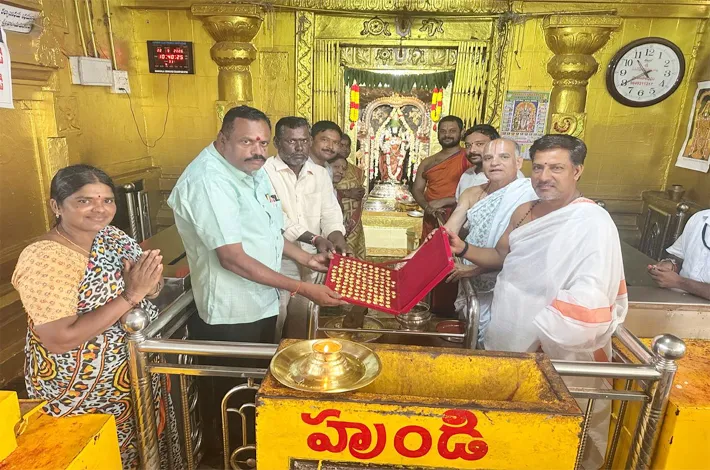 శ్రీ బుగులు వెంకటేశ్వర స్వామి ఆలయంలో అష్టదళ పాద పద్మారాధన పూజ