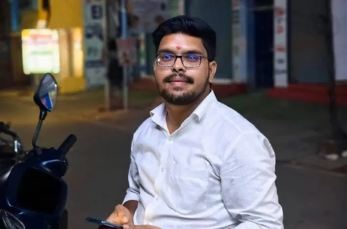 ప్రభుత్వాస్పత్రి ల్యాబ్ లో యువకుడి ఆత్మహత్య