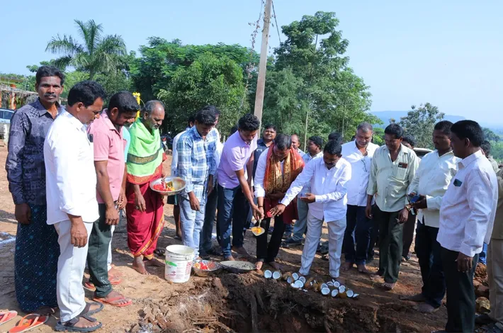 దమ్మపేటలో అభివృద్ధి జోరు