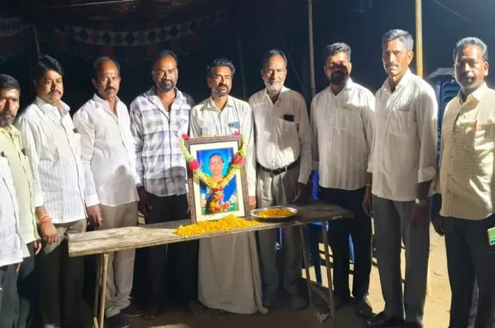 సర్పంచ్‌ కుటుంబానికి కాంగ్రెస్‌ నేతల పరామర్శ