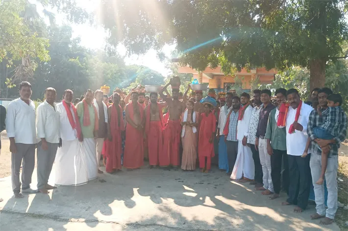 అమ్మవారికి బోనాలు