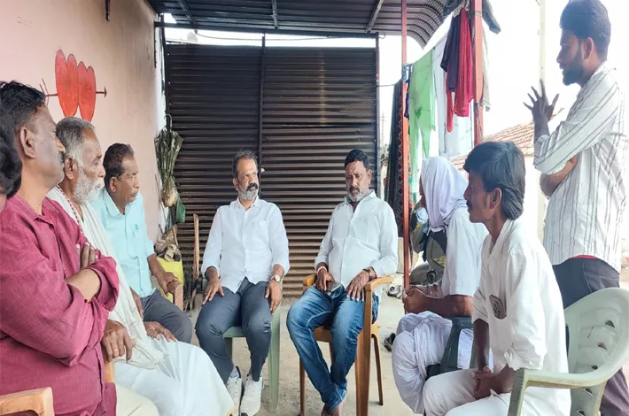 బాధితులకు పరామర్శ