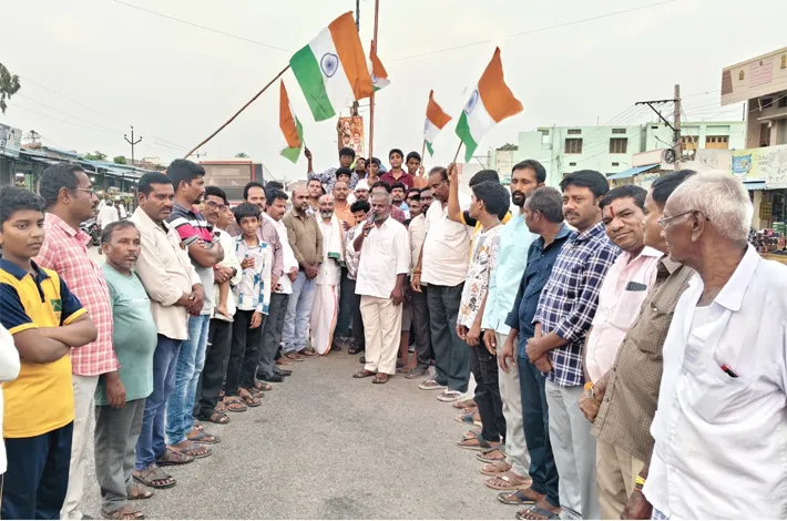 కెప్టెన్ స్మిత్ మచ్చర్ త్వరగా కోలుకోవాలని అకాంక్షిస్తూ సంఘీభావం
