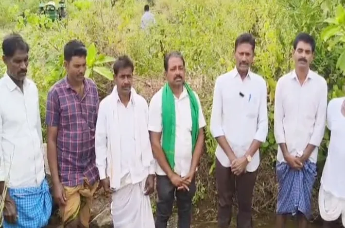 కలెక్టర్ కు కృతజ్ఞతలు తెలిపిన రైతులు 