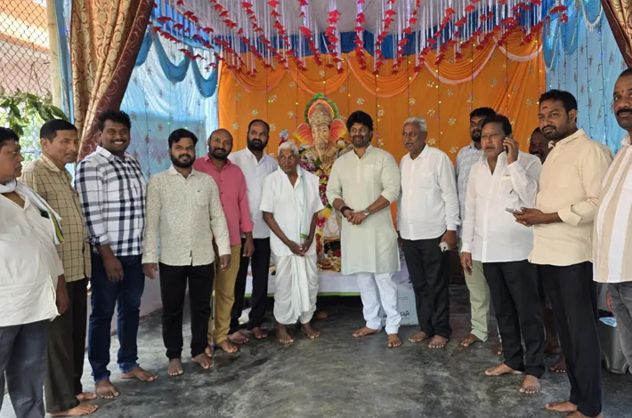రామగుండంలో వినాయక మండపాన్ని సందర్శించిన ఎమ్మెల్యే రాజ్ ఠాకూర్
