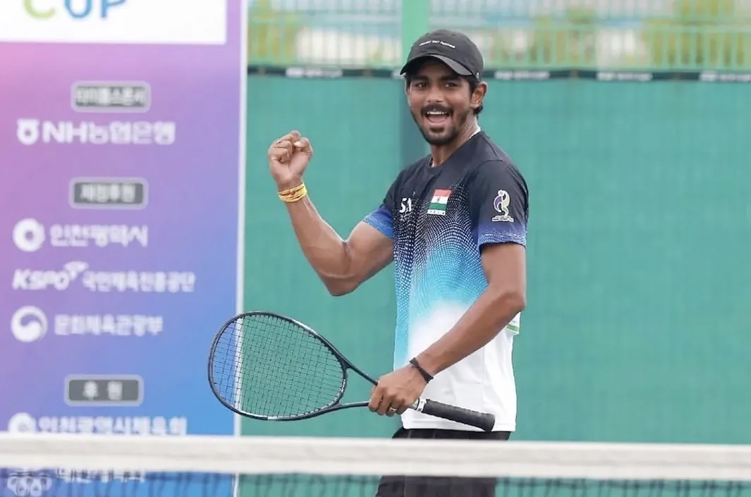 ఉత్కంఠ పోరులో జై మీనా మ్యాజిక్