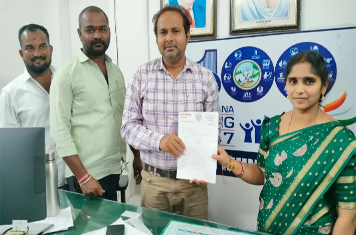 వాగులో చెత్త డంపింగ్‌ వెంటనే నిలిపివేయాలి