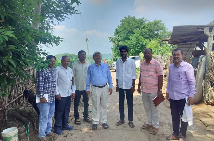 సరిహద్దు సర్వేను పరిశీలించిన అధికారులు