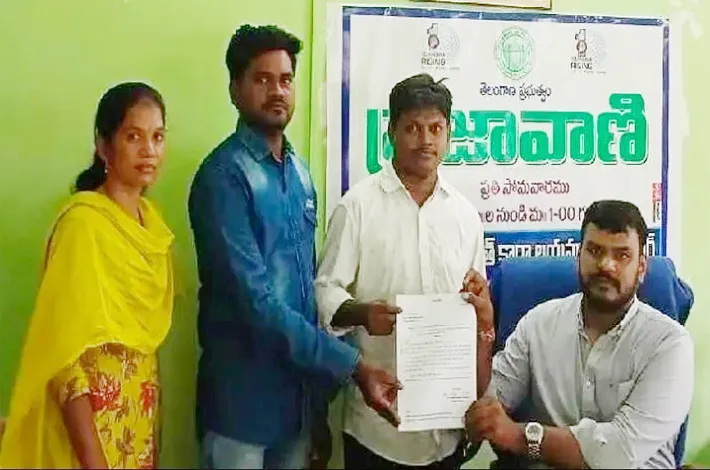 జీతాలు విడుదలయ్యే వరకు సెలవు మంజూరు చేయాలి