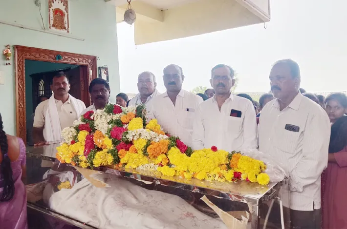 కాంగ్రెస్ పార్టీ సీనియర్ నాయకులు దుప్ల మృతి