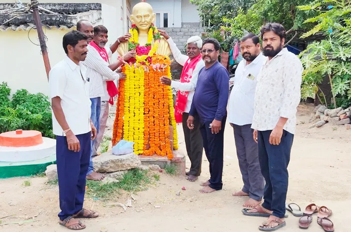సిపిఐ ఆధ్వర్యంలో  ఘనంగా గాంధీ జయంతి వేడుకలు
