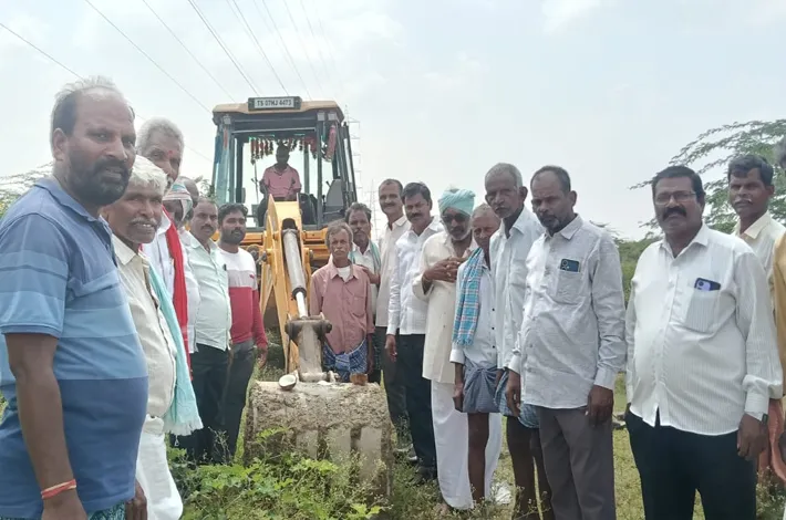 గొలుసుకట్టు కాలువల పనులు ప్రారంభం