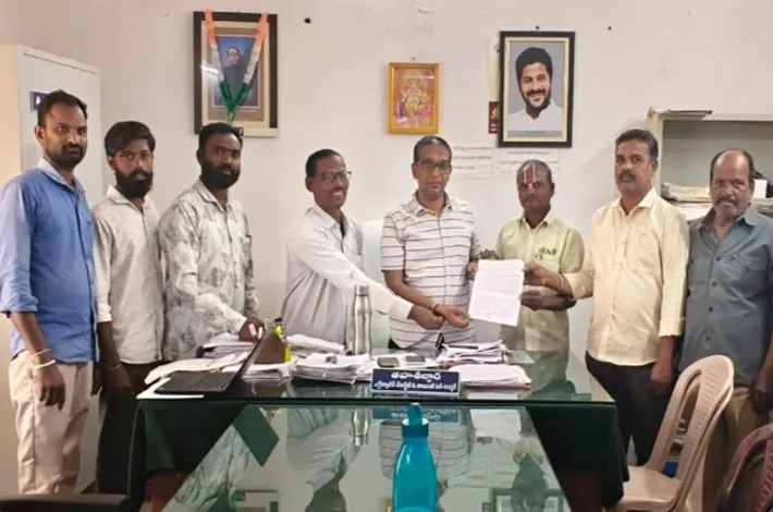 తహసీల్దార్ కు నాయి బ్రాహ్మణుల వినతి