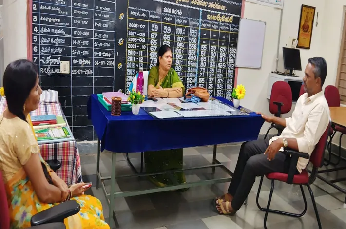 గురుకులంలో సమస్యలపై స్పందించిన కౌన్సిలర్ హకీం